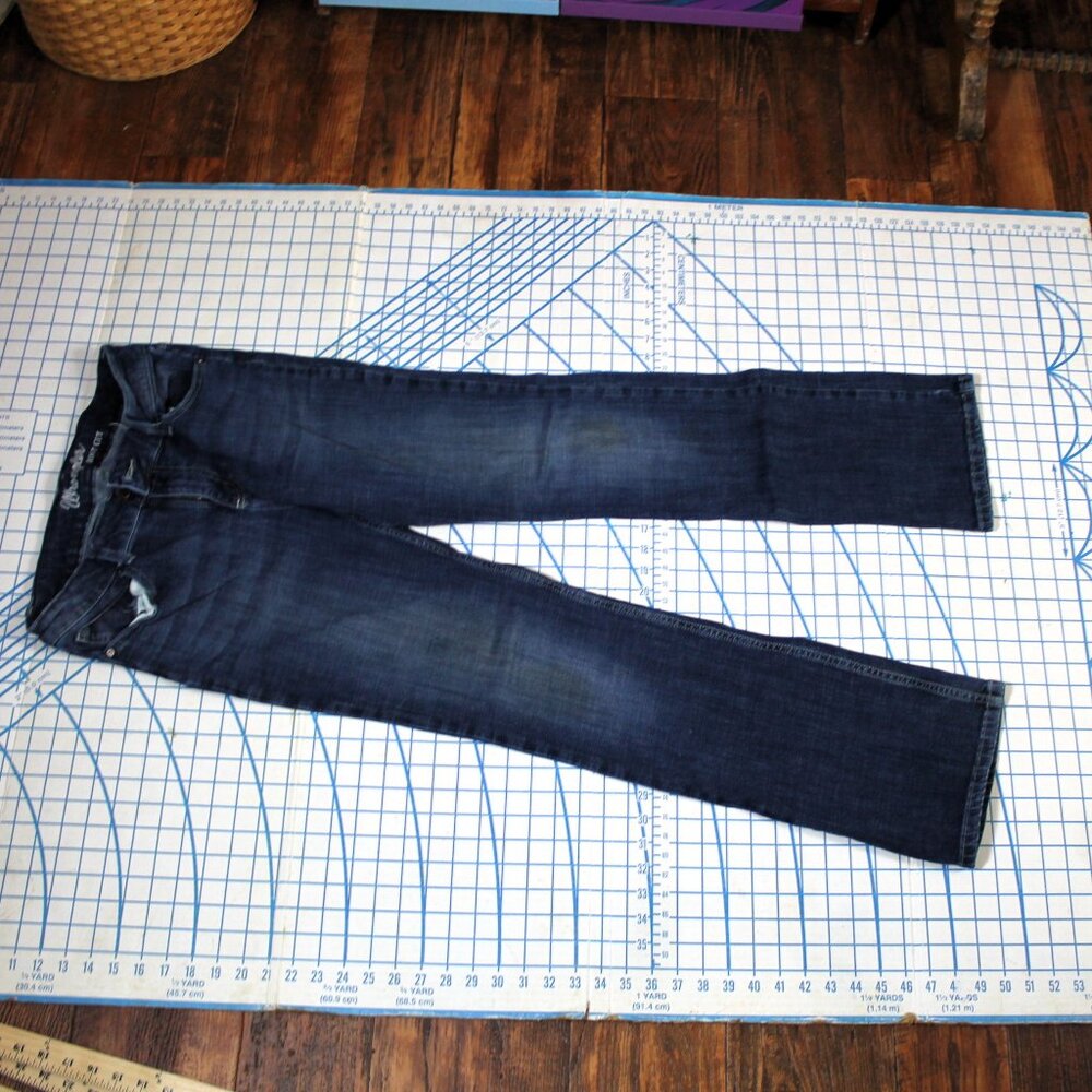 Wrangler Boot Cut Mid Rise Jeans, Size 11, AS IS - Picture 3 of 9
